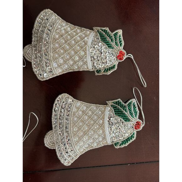 Vtg Avon Shimmering Holiday Ornaments Set: 2 Bells, 1 Dove, and 2 Poinsettia‎ - Picture 4 of 5